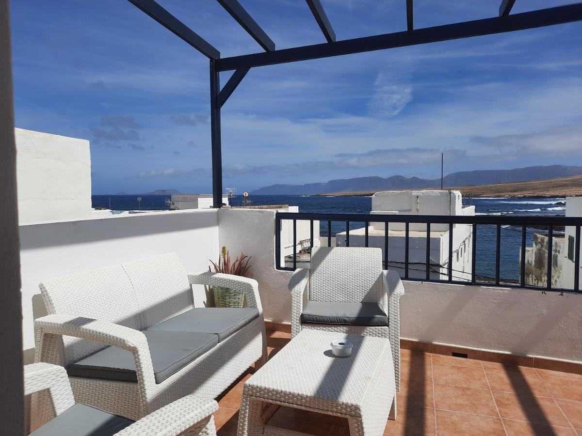 Gran Terraza Con Muy Bonitas Vistas Caleta de Caballo Exterior foto